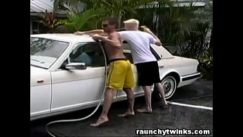 Lavage de cerveau gay