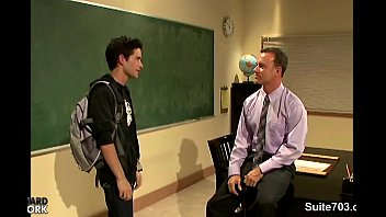 Papai gay na sala xvideo