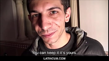 Gay nu para pagar